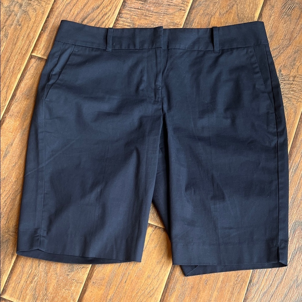 Ann Taylor Devin Fit  Classic Black Women's Shorts - Size 10